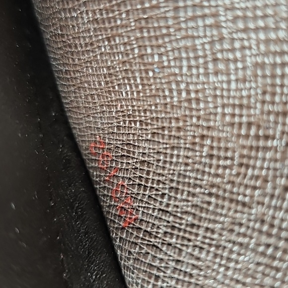 ✨️AUTHENTIC✨️ Louis Vuitton Ebene Damier Kiss Wallet - Picture 13 of 16